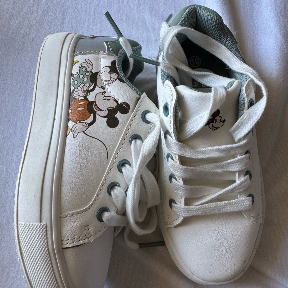 Disney Kids White Sneakers with Mickey Mouse Design